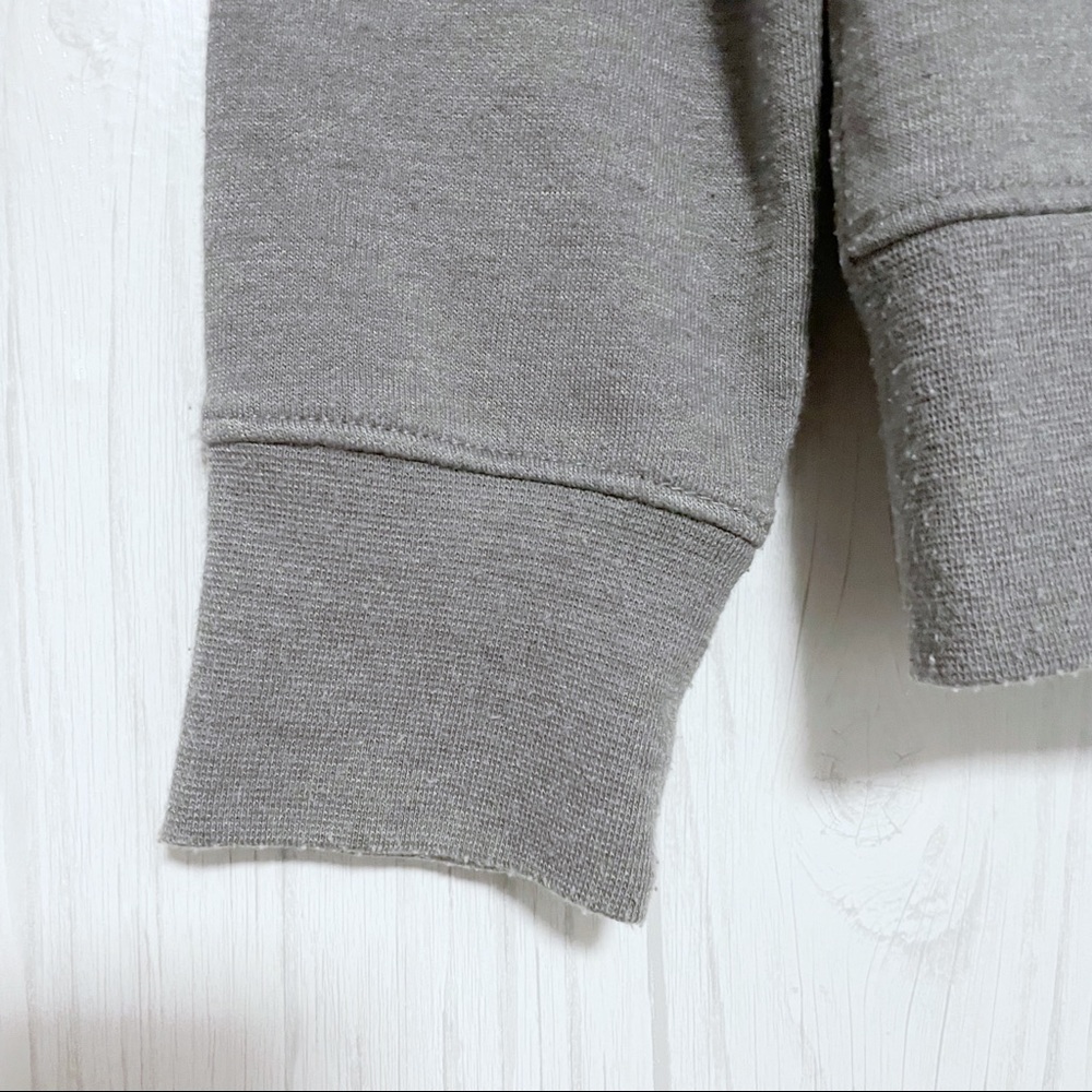 The North Face Gray and Black Logo Sweatshirt Size Medium - Picture 4 of 8